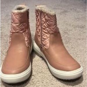 Holly Bluff Boots Size 8.5